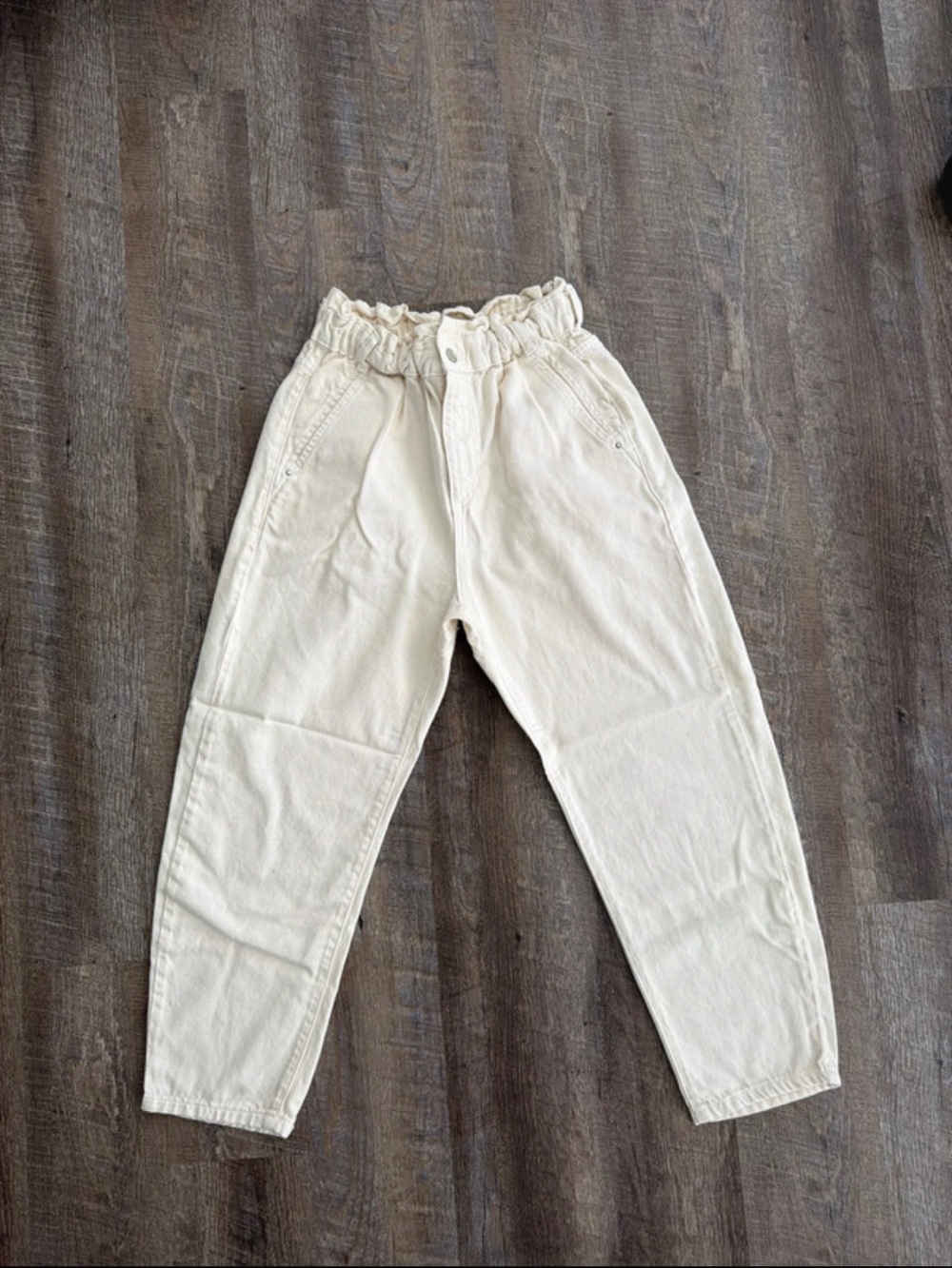 Zara High-Rise Cream Paperbag Jeans